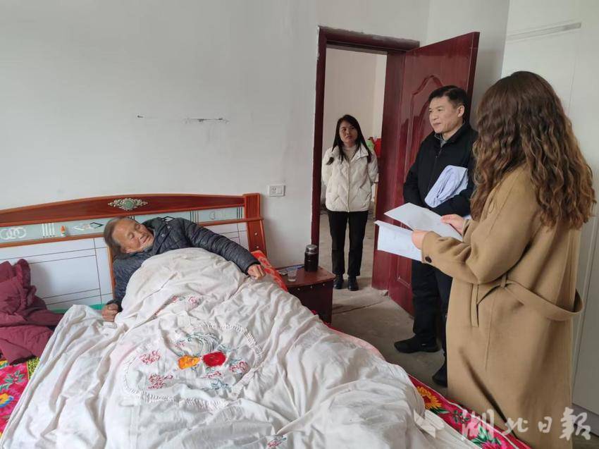 丹江口市残联开展“集中+上门”评残活动，打通残疾人办证“最后一公里”.docx