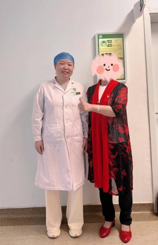 “别着急，我帮您看”——68岁患者突发剧痛濒临崩溃，医生放弃休息温情诊疗(1)(1)(2)(5)(1).docx