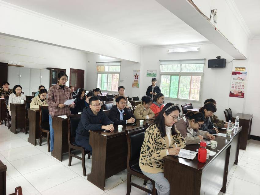 思学悟践强发展 产业赋能助振兴——三峡大学生物与制药学院党支部与黑虎山村党支部联合开展特色主题党日活动.doc