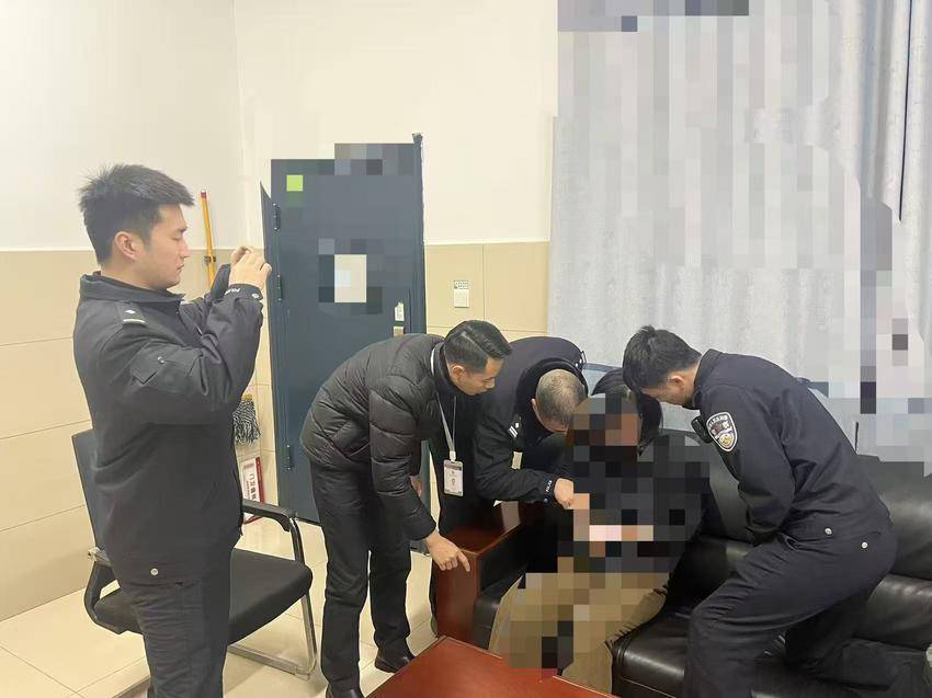 居民王某提现60万“投资项目”，东津公安苦劝2小时成功阻止（定稿）.doc