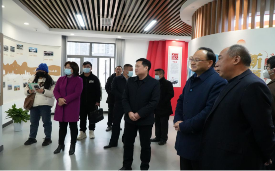 2月4日，湖北省委宣传部、孝感市委宣传部领导参观孝南区广场街道农家书屋建设情况，孝南区委宣传部及广场街陪同。