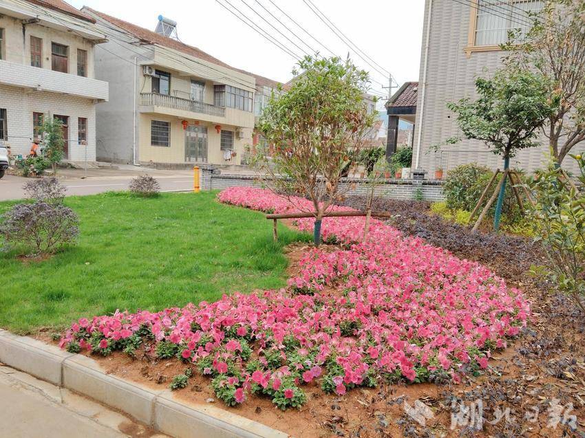 “钢铁转型”铸幸福家园.docx