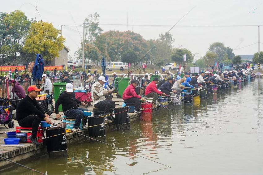 湖北省第三届户外运动大会圆满落幕 “体育+”融合激发全民健身新活力.docx