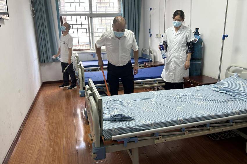 全面开展爱国卫生运动，打响灭蚊攻坚战 (1)(1).docx