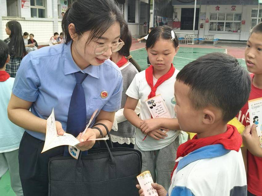 （通讯稿）法治甘霖润凉城（修改2025.10.15）.docx