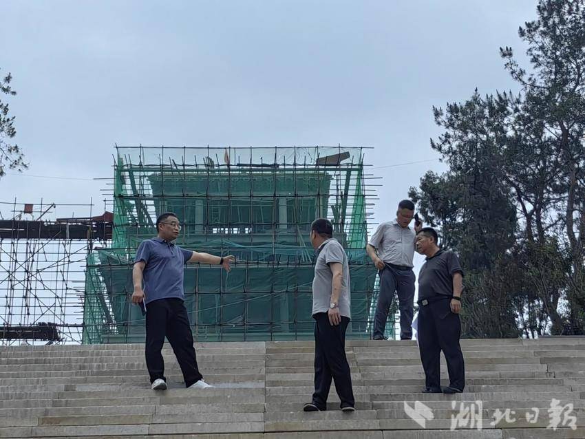 假期不停工 一线强督导 实干争先保发展.docx