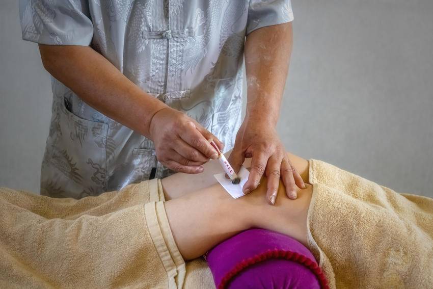 追剧追出养生新潮流？快来蕲春体验明星同款艾灸！.docx