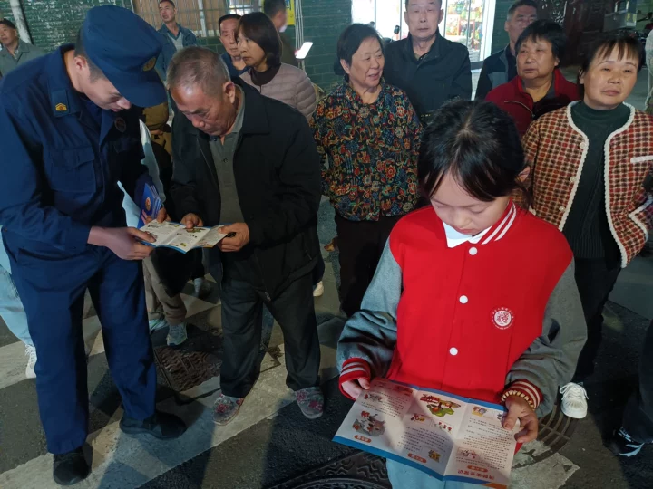 “破窗”宣讲在行动，共筑消防安全通道.doc