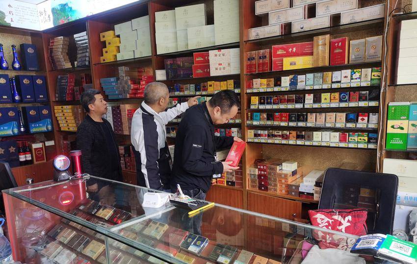 采取“双随机一公开”开展市场巡访