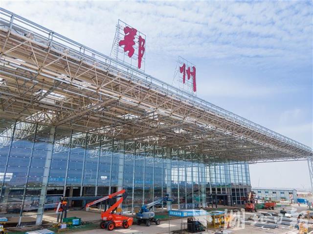 鄂州花湖机场雏形初现