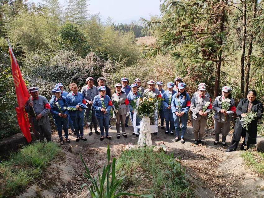 青山埋忠骨，清明祭英魂 —— 九宫山镇祭扫烈士墓活动纪实.docx