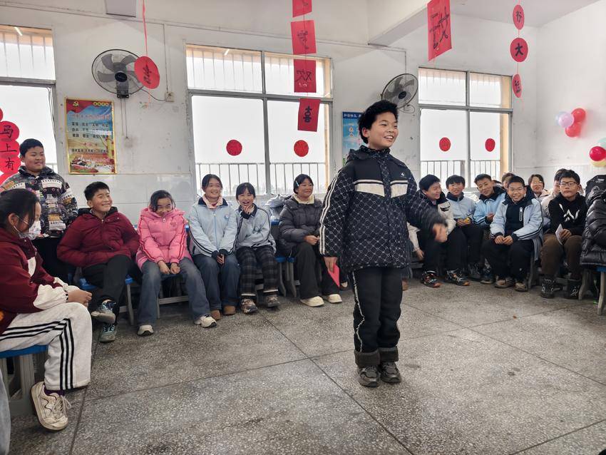 22曾都区淅河第二小学光化校区成功举办班级元旦联欢活动.docx