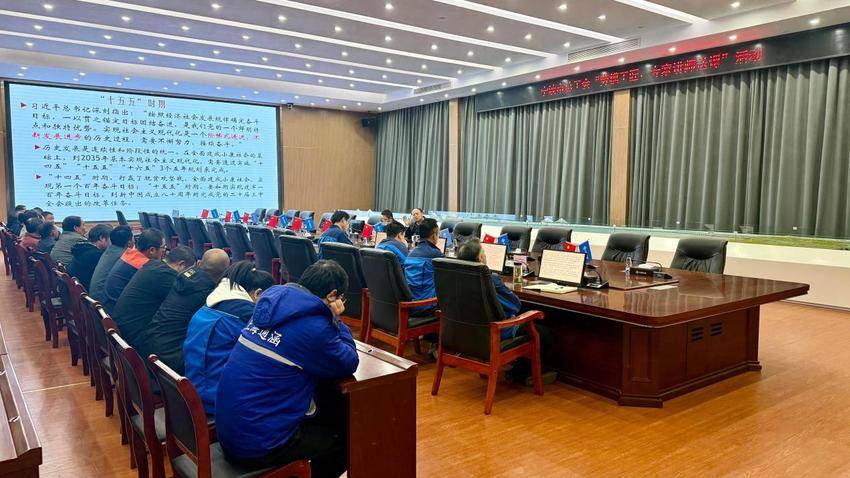 【一线传声】宁波市总工会为杭州湾跨海铁路大桥“送教上门”.docx