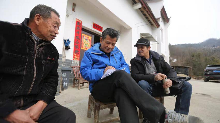 红色印记·探寻与修正：他的红色革命历史追寻之旅.doc