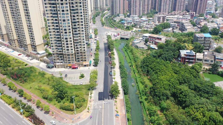 蕲春县漕河城区一隅