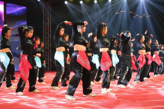 歌舞展风采筑梦新职教——安陆市中等职业技术学校举行2024年元旦汇演.docx
