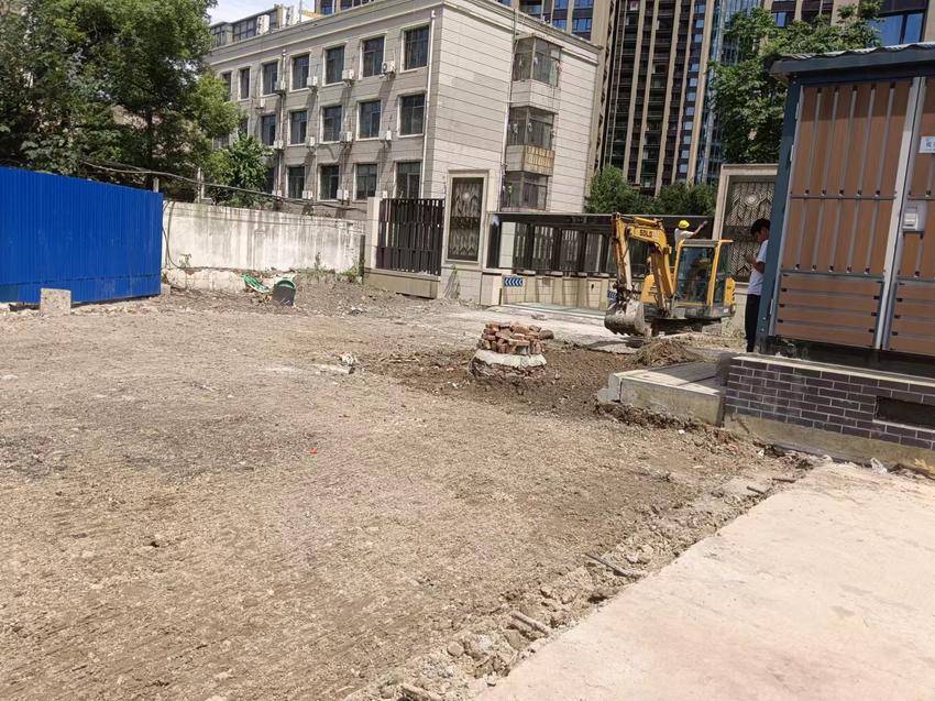 破解小区出行难  畅通道路民心畅.docx.docx