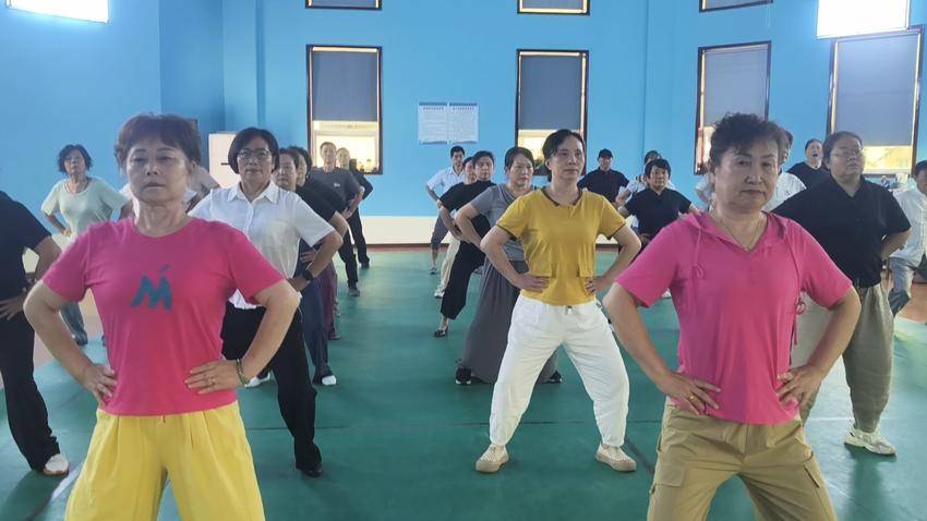孝南区老年大学新添养生课！《导引养生功十二法》开课受热捧 （通讯员  丁中秋）“健康最重要，学练养生功有必要。”9月18.docx