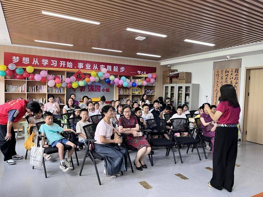 “传承红色基因，致敬铁血军魂”朗诵会主题活动.docx