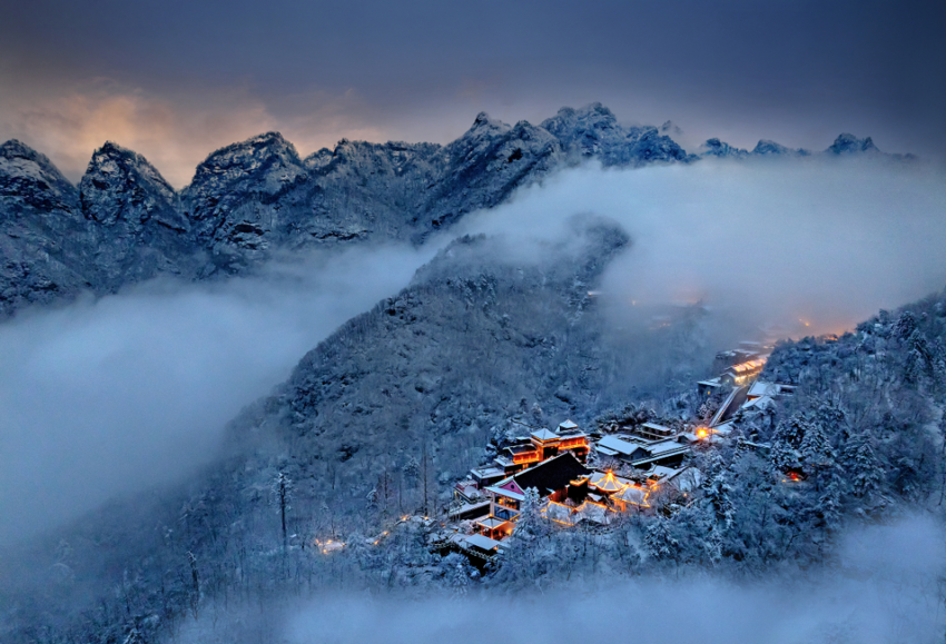 云赏武当冬韵！主题摄影展呈现仙山冰雪与文旅新貌.docx