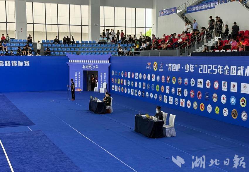 青春力量筑牢赛事根基——“奔跑吧·少年”2025年全国武术学校套路锦标赛幕后纪实(3).docx