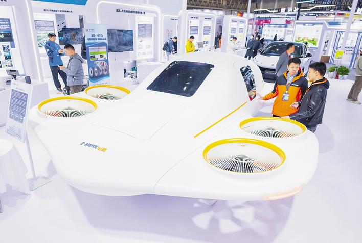 在湖北，每生产两辆车，就有一辆新能源