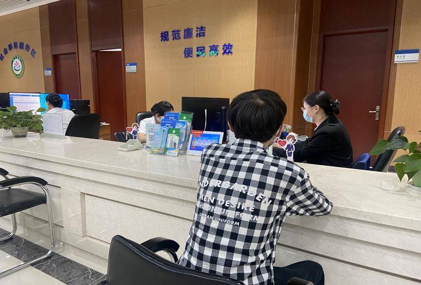 湖北孝南：深化政务服务“一窗通办”改革.docx