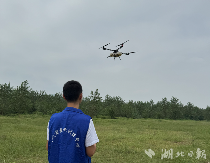 技能照亮前程无人机.docx