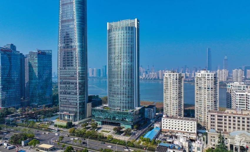 【新闻稿】沙湖生态构建城市绿肺 环沙湖双碳经济带建设持续推进(2).docx