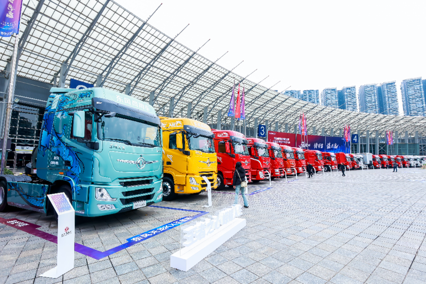 1211-final-【新闻稿】强信心 铸可靠 谋共赢！东风商用车2025年度合作伙伴大会盛大召开！.docx