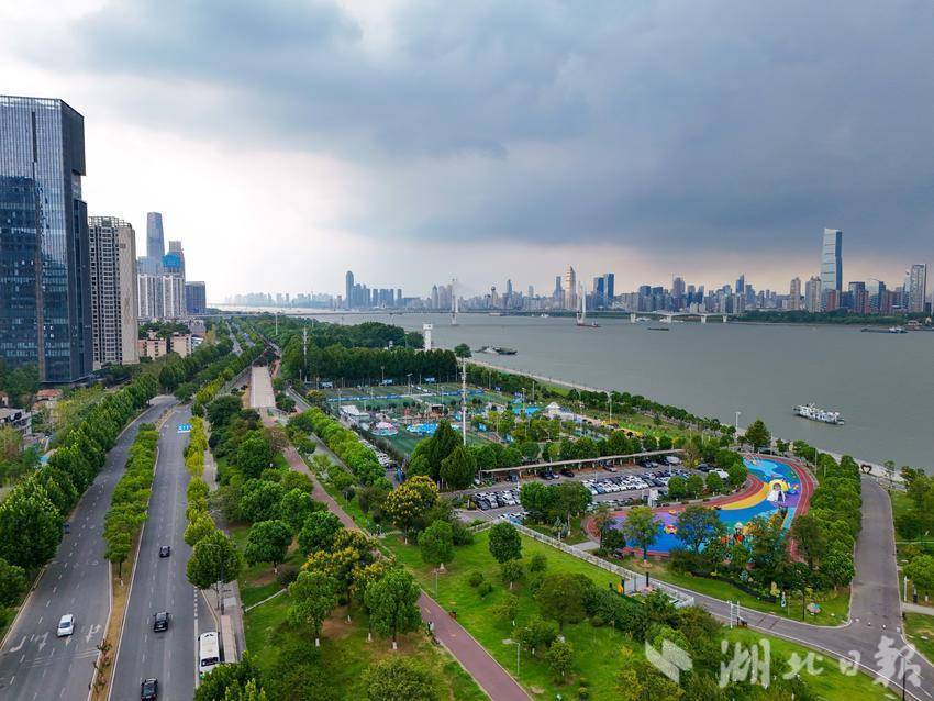 武昌江滩五期儿童游乐场