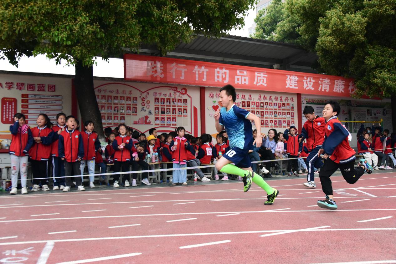 谷城县城关镇中华路小学.docx