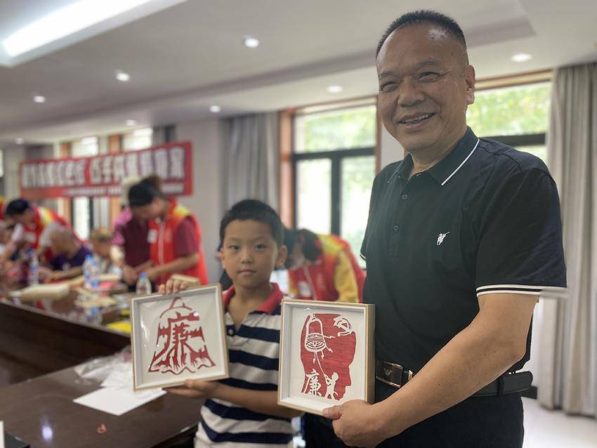 万松街道航侧社区：探寻红色足迹传承薪火志愿共扬清廉家风 7.19.doc