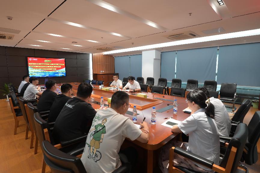 【一线传声】中交二航局四公司组织召开青年员工座谈会.docx