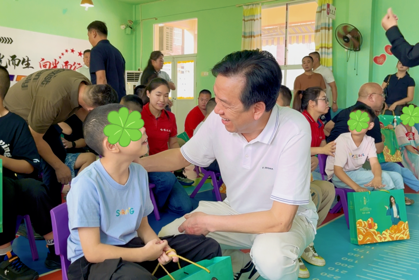 沔商大爱助残暖心市残联联合多方开展关爱特殊儿童公益行.doc