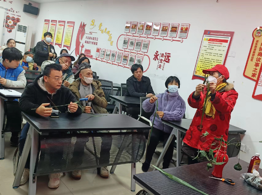 青山区组织开展丰富多彩“国际残疾人日”活动.doc