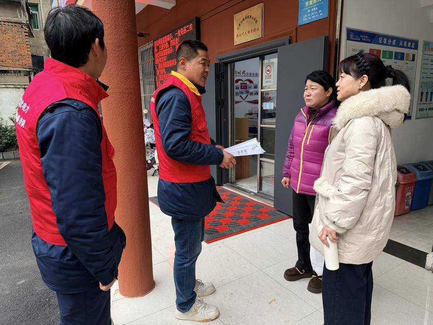 江夏供电深化“双优四零”服务 精准攻坚解民忧 筑牢冬季社区用电安全网