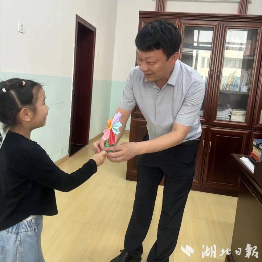 嘉鱼县实验幼儿园孙云朝报道文稿.doc