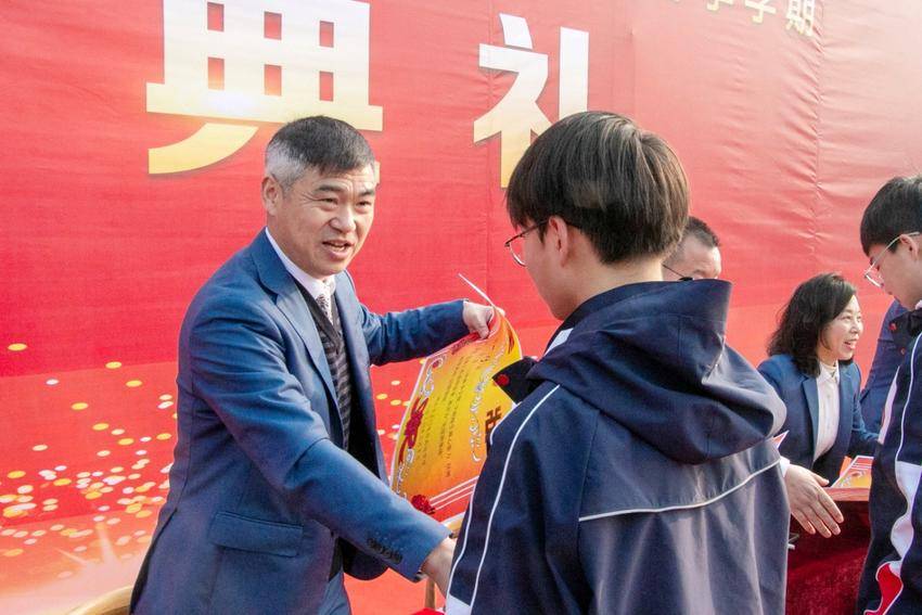 天门实验高中2024年春季学期开学典礼.docx