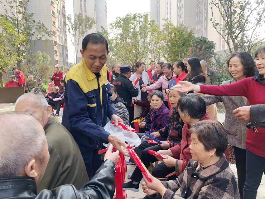 从还迁小区到幸福样板 —一个完整小区的基层治理实践.doc