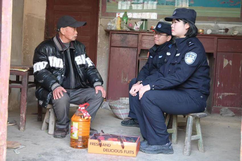 新春不打烊警民心贴心(2).docx