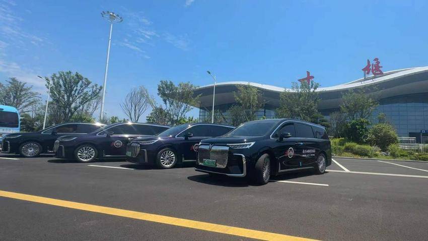 免费乘车+门票五折！西十高铁通车，畅游武当山福利拉满 - 副本.docx