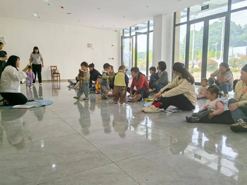 [点军街办]李家河村携手博林幼儿园开展趣味亲子活动.docx