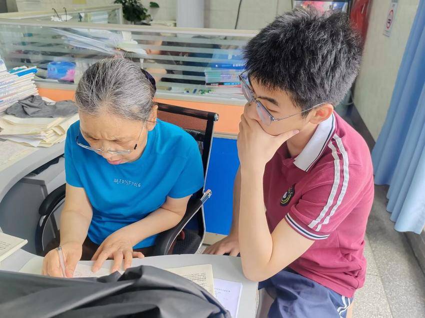 迎战高考无所惧，师生同心逐梦行.docx