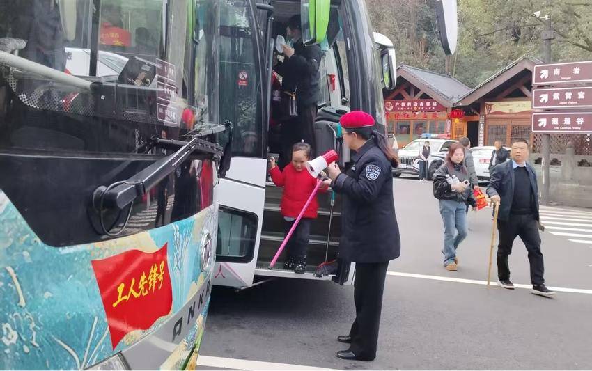 武当山景区播报｜正月初六假期近尾声 武当热度不减(1).docx