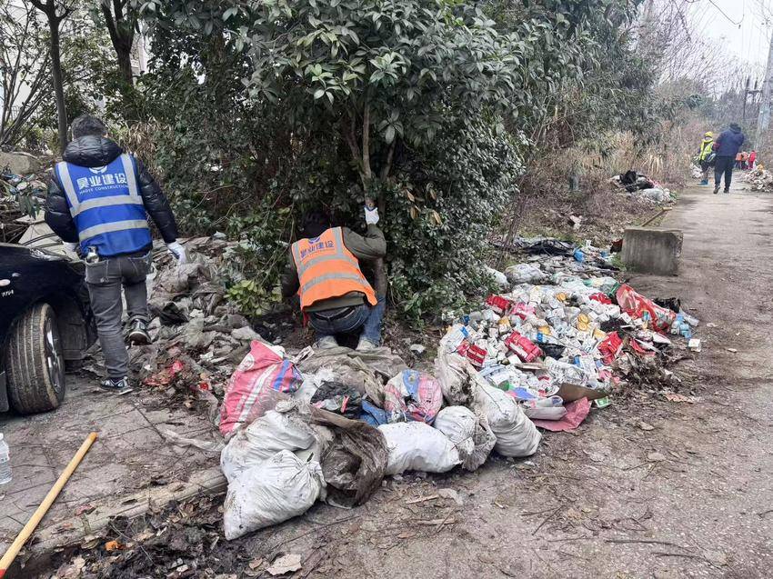 8.（湖北日报刘曼）城市管理进社区  多方联动惠民生.docx