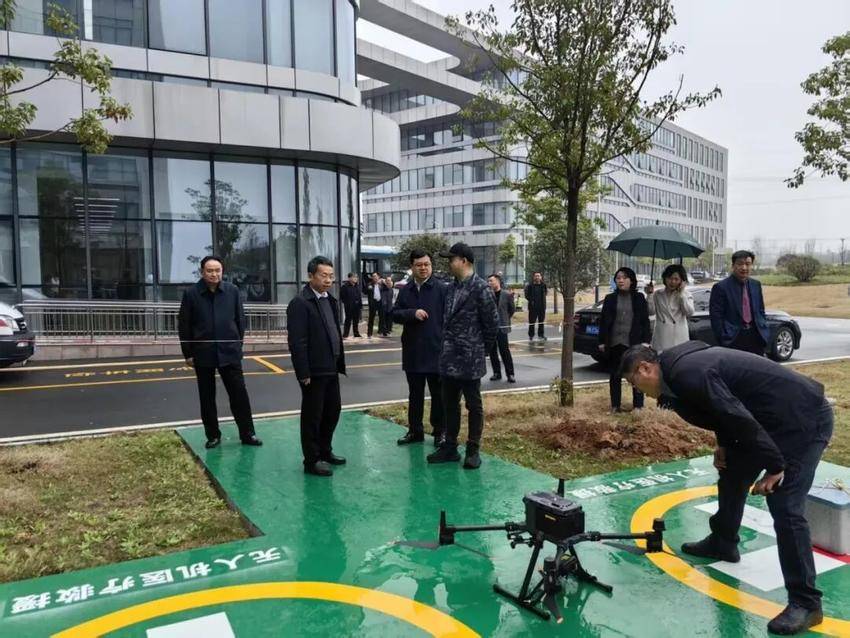 植此青绿映初心 共建美好新院区——孝感市中心医院开展2026年城市创建春季植树活动.docx