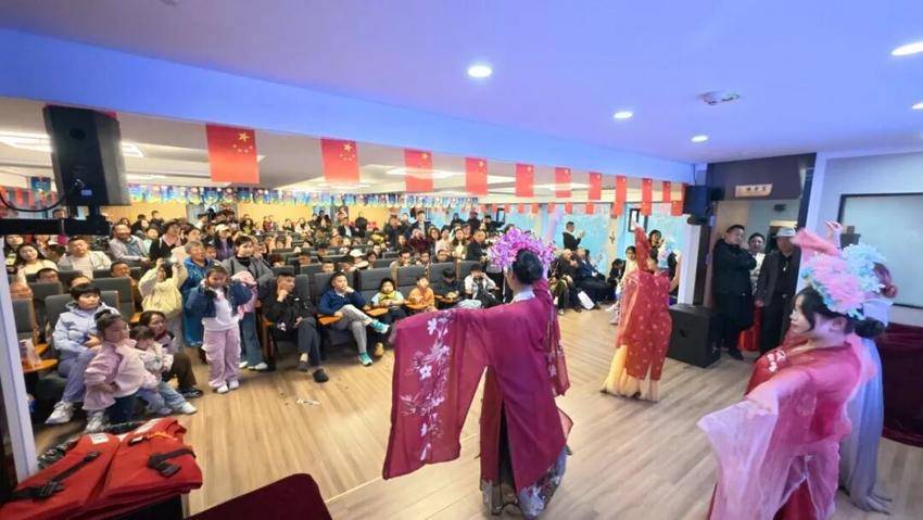 人如潮、景出圈、情暖心，恩旅集团“五一”假期交出一份优异答卷.docx