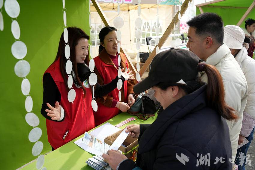 杏林春暖，医养健康宣教区。