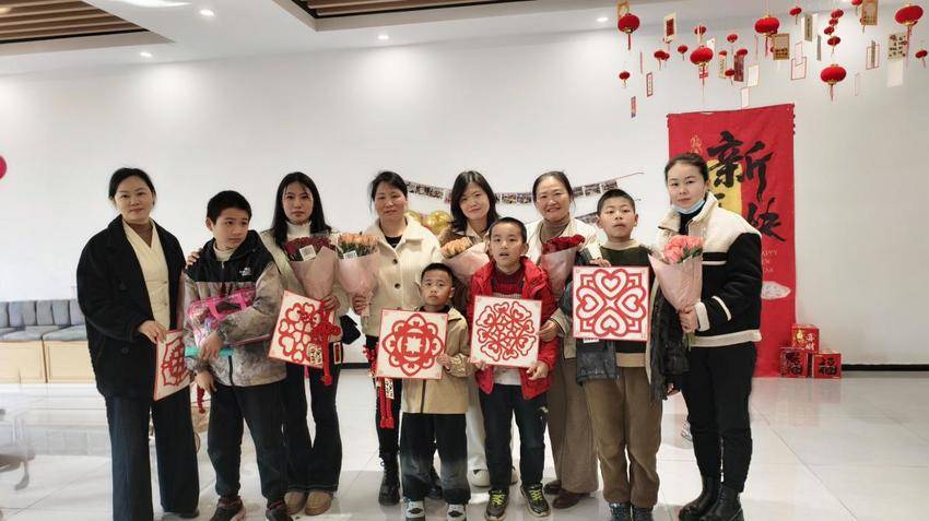 【新闻稿】“把爱带回家·暖心护航伴成长”——这个春节，葛店经开区的孩子和家长，把爱和年味一起带回家（终稿）.docx